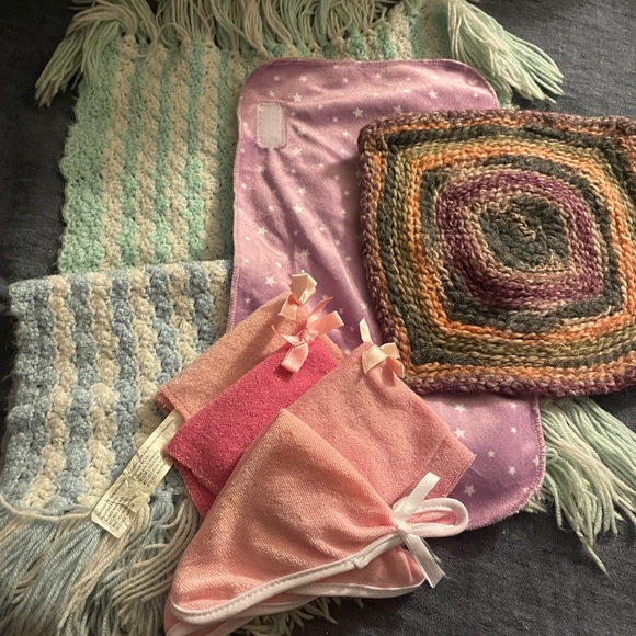 Lot: 1 American Girl, 1 baby alive, 4 baby dolls, 2 cabbage cuties and more! - Picture 11 of 13